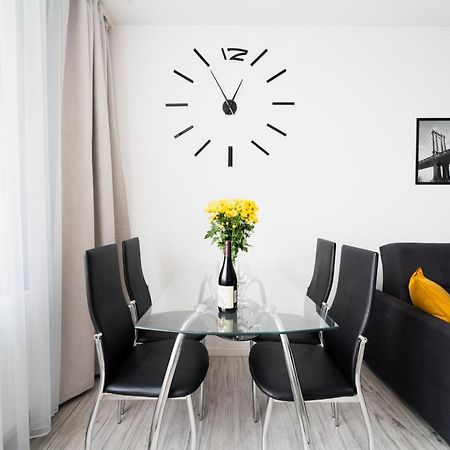 Apartamento New Apart Near Sky Tower - Gwiazdzista Breslavia Exterior foto